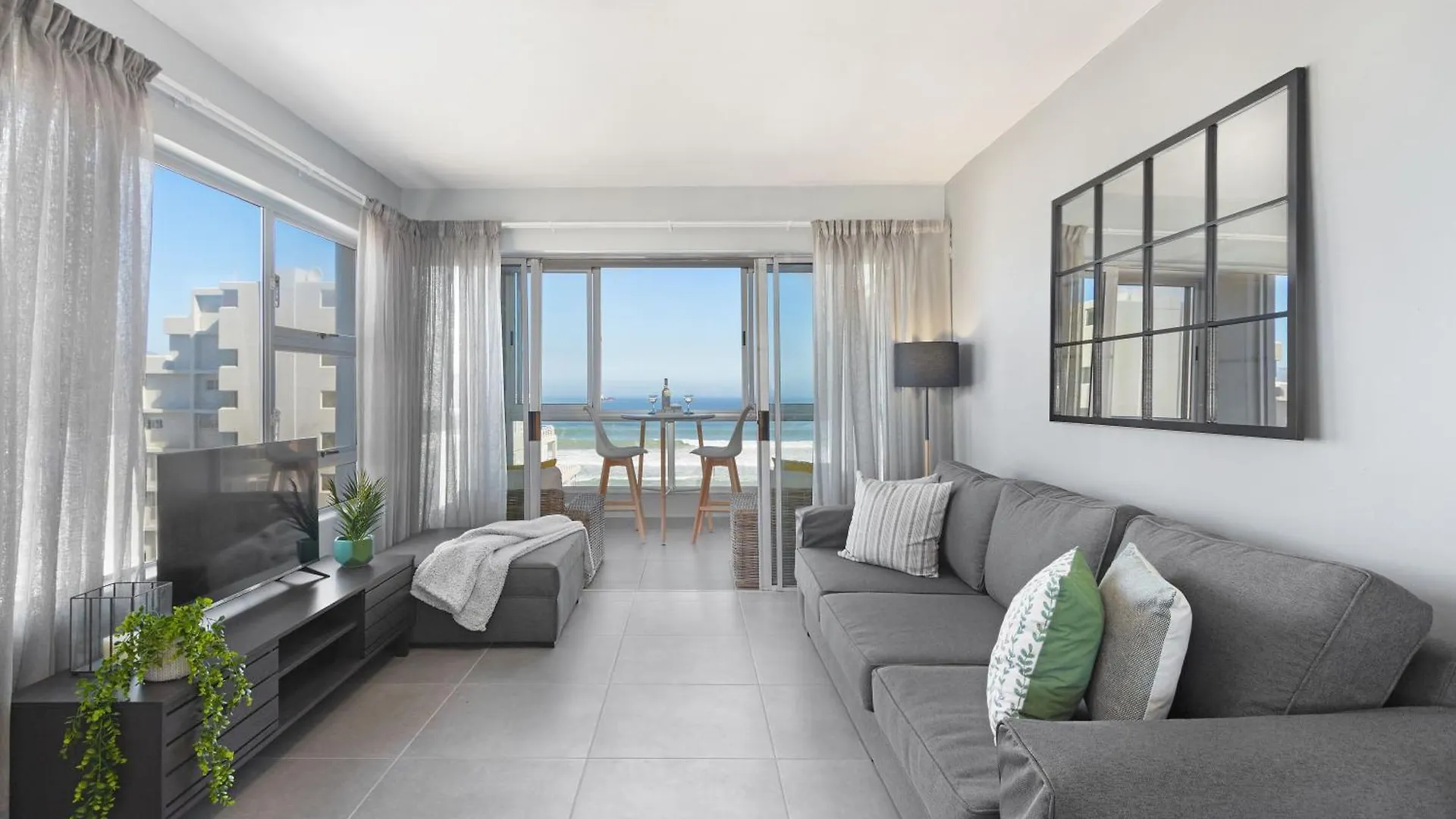 Ocean View 503 Apartment Bloubergstrand