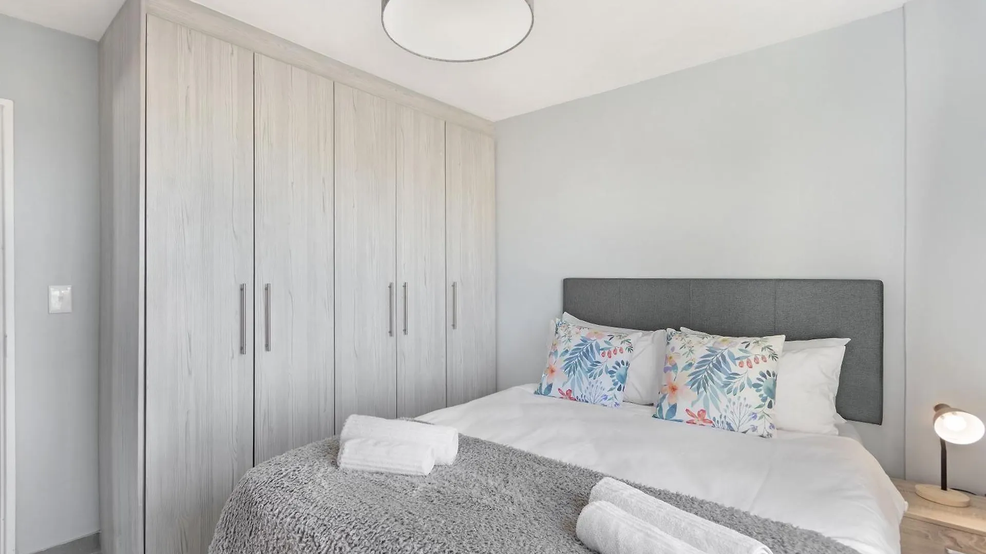 Ocean View 503 Apartment Bloubergstrand