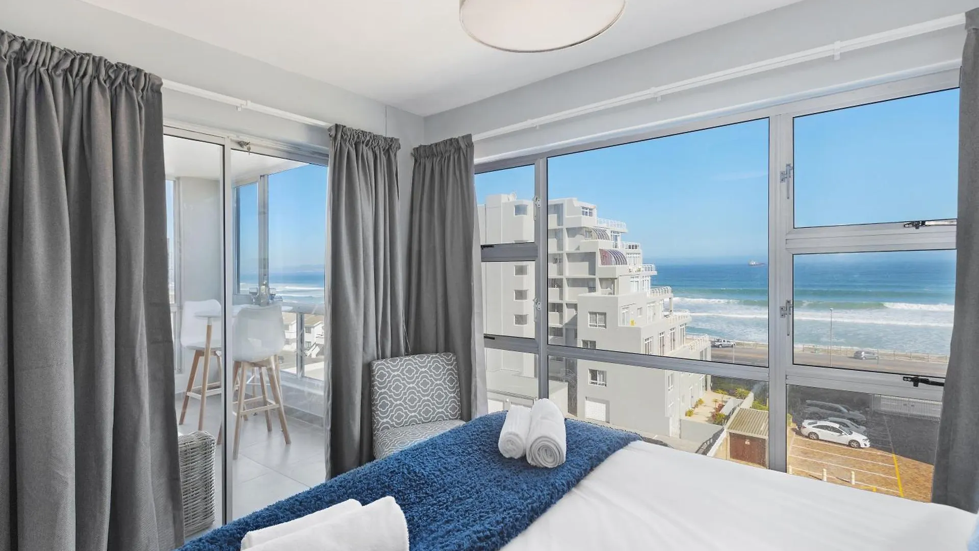 Ocean View 503 Apartment Bloubergstrand